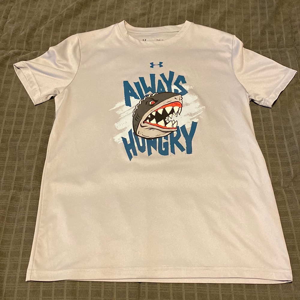Under Armour, Youth Large, Loose fit, 100% Polyester, Light gray.
